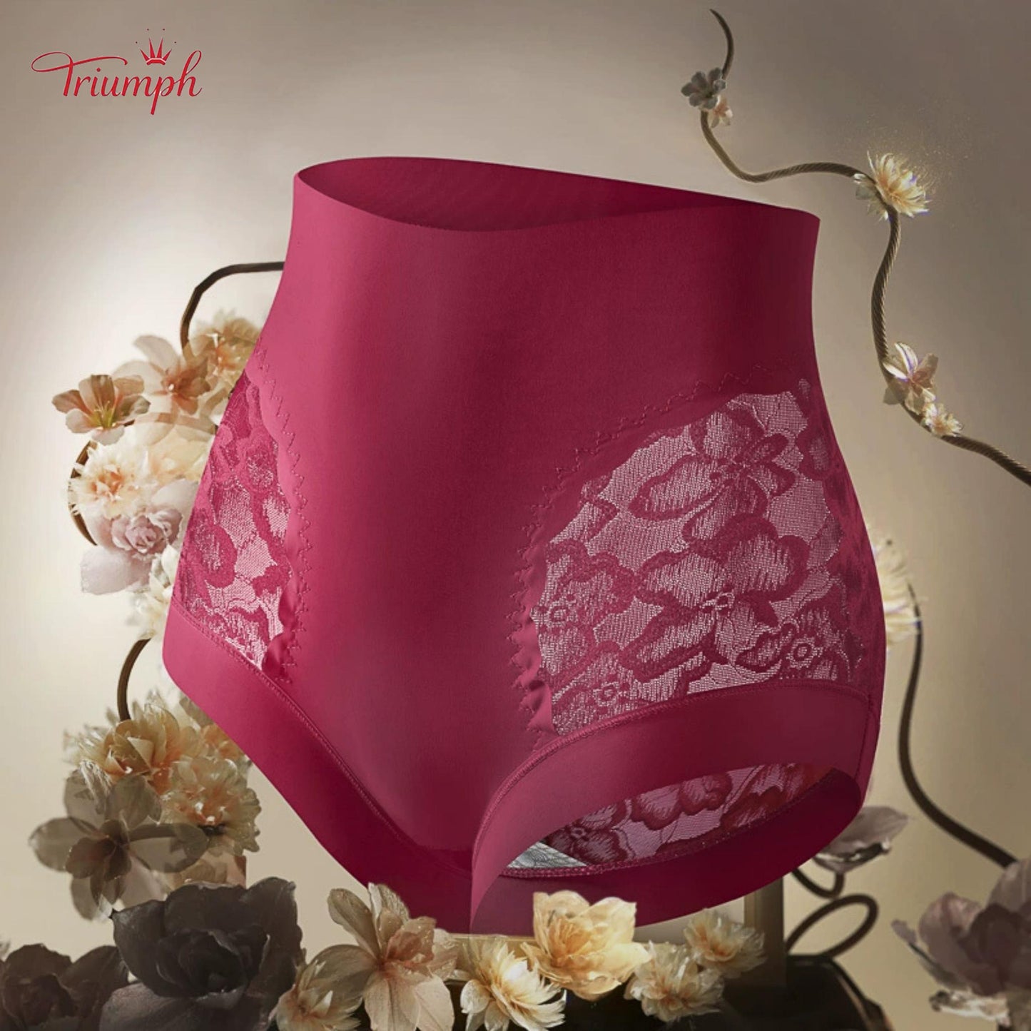 Triumph - Ingyenes Szállítás. 4 db-os Szett. Kiváló Minőségű Csipke, Magas Derekú Bugyi